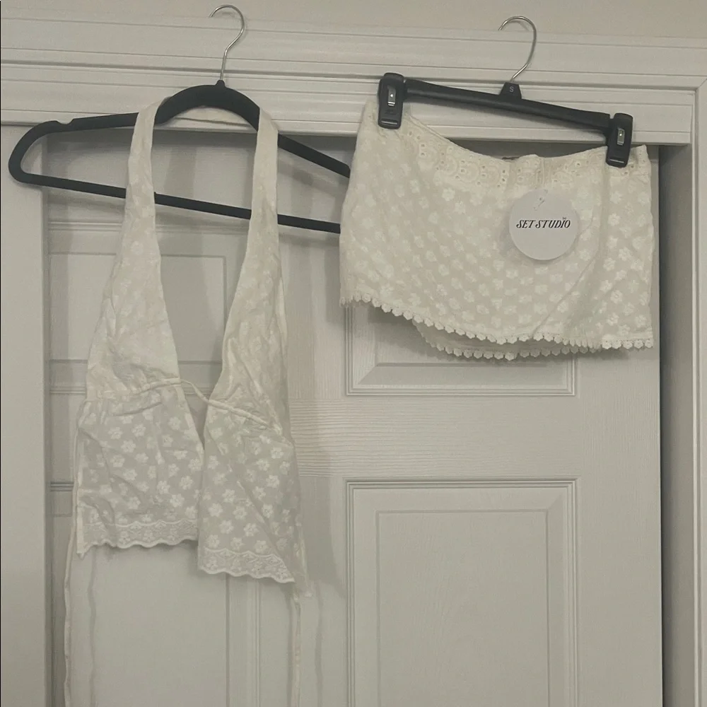 ST. studio White Lace Mini Skirt